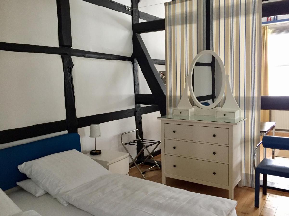 הנובר Suite „Friesland“ - Wunderschoenes Apartment In Fachwerkhaus מראה חיצוני תמונה