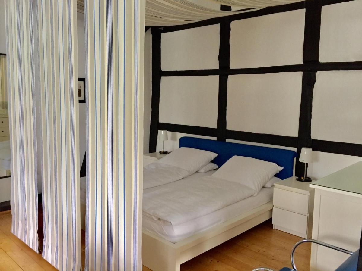 הנובר Suite „Friesland“ - Wunderschoenes Apartment In Fachwerkhaus מראה חיצוני תמונה